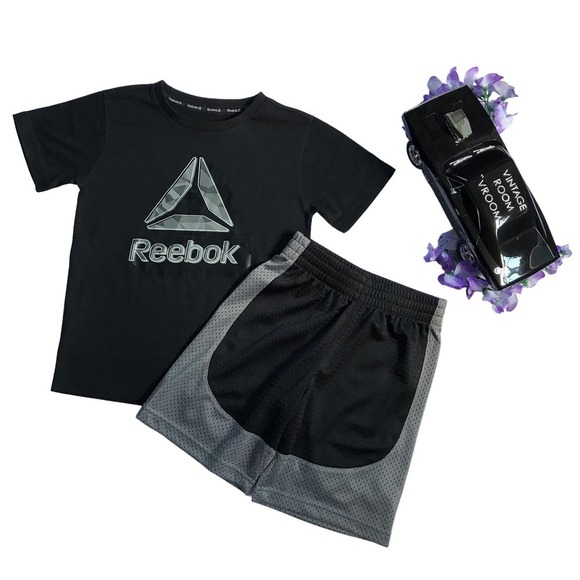 Reebok NWOT Performance Outfit For Boys 6 - Picture 1 of 6